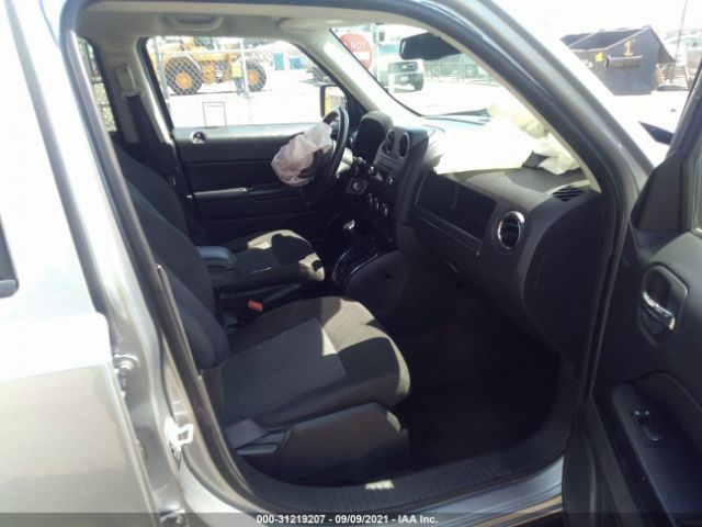 Photo 4 VIN: 1C4NJPFB3HD184391 - JEEP PATRIOT 