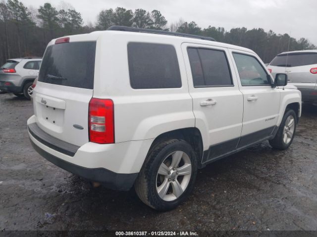 Photo 3 VIN: 1C4NJPFB4DD251557 - JEEP PATRIOT 