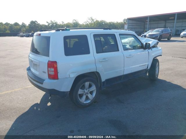 Photo 3 VIN: 1C4NJPFB4HD183847 - JEEP PATRIOT 