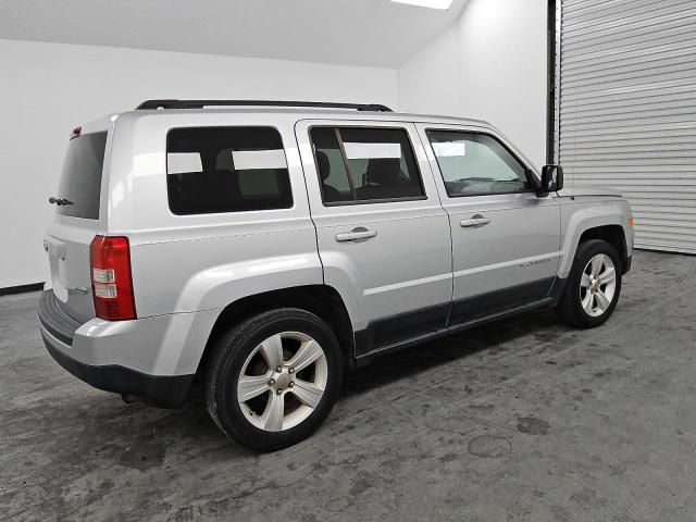 Photo 2 VIN: 1C4NJPFB5CD601762 - JEEP PATRIOT LA 