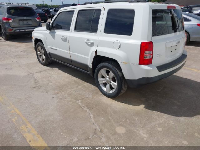 Photo 2 VIN: 1C4NJPFB6DD102776 - JEEP PATRIOT 