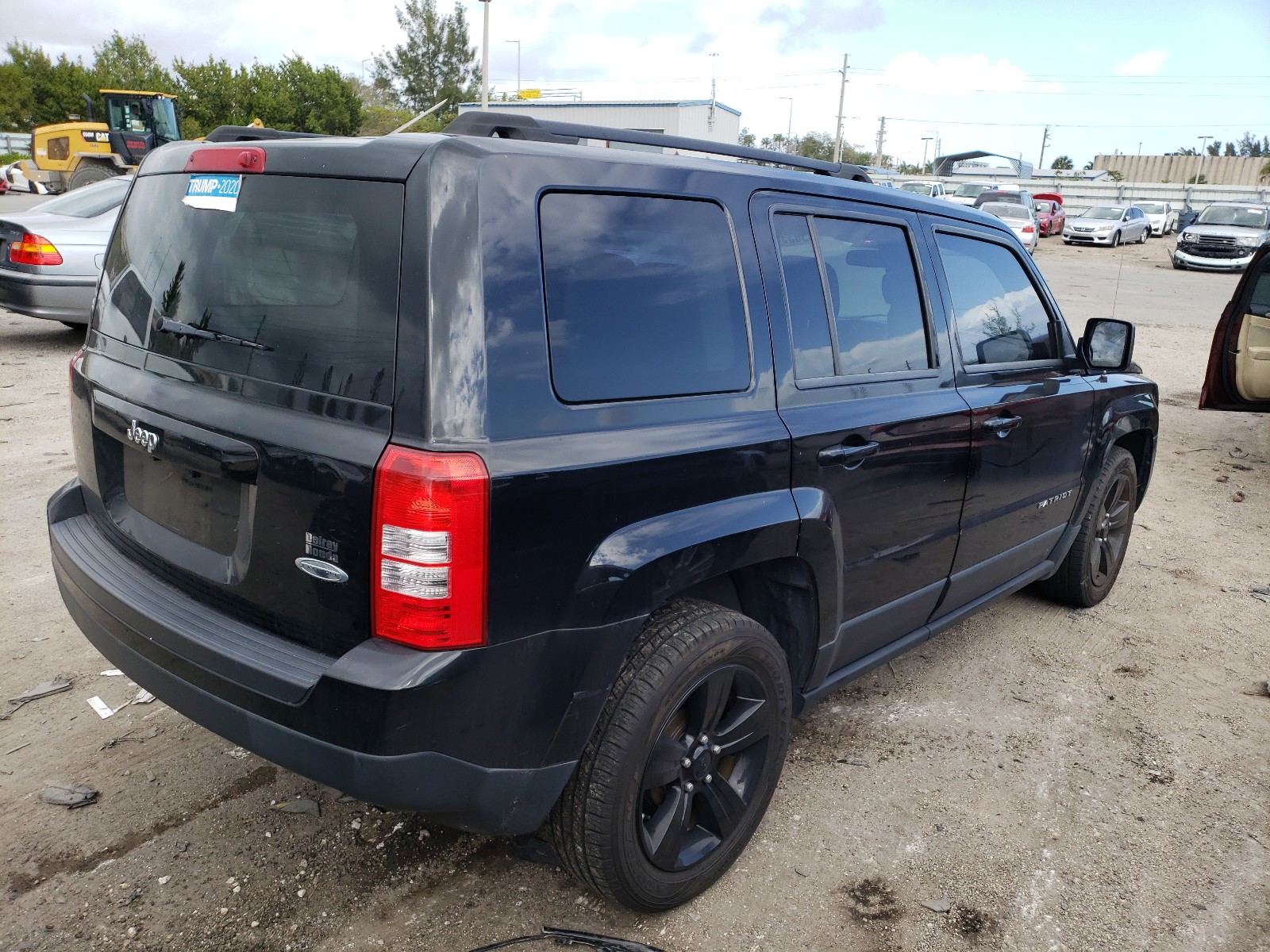 Photo 3 VIN: 1C4NJPFB7CD634410 - JEEP PATRIOT LA 