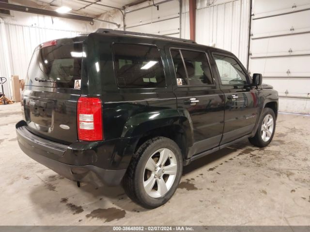 Photo 3 VIN: 1C4NJPFB8DD230307 - JEEP PATRIOT 