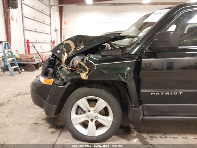 Photo 5 VIN: 1C4NJPFB8DD230307 - JEEP PATRIOT 