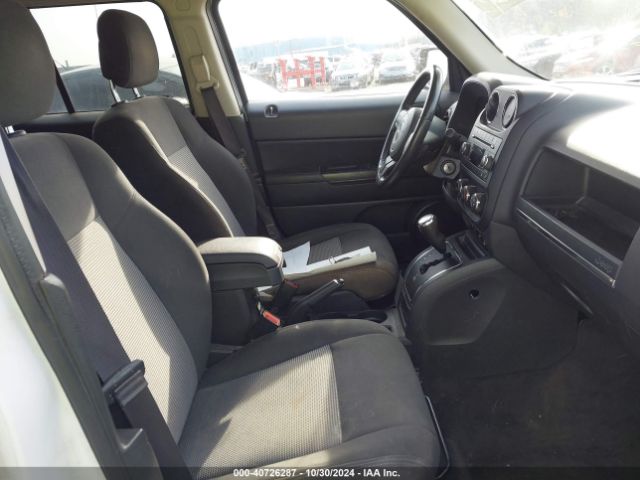 Photo 4 VIN: 1C4NJPFBXHD183738 - JEEP PATRIOT 