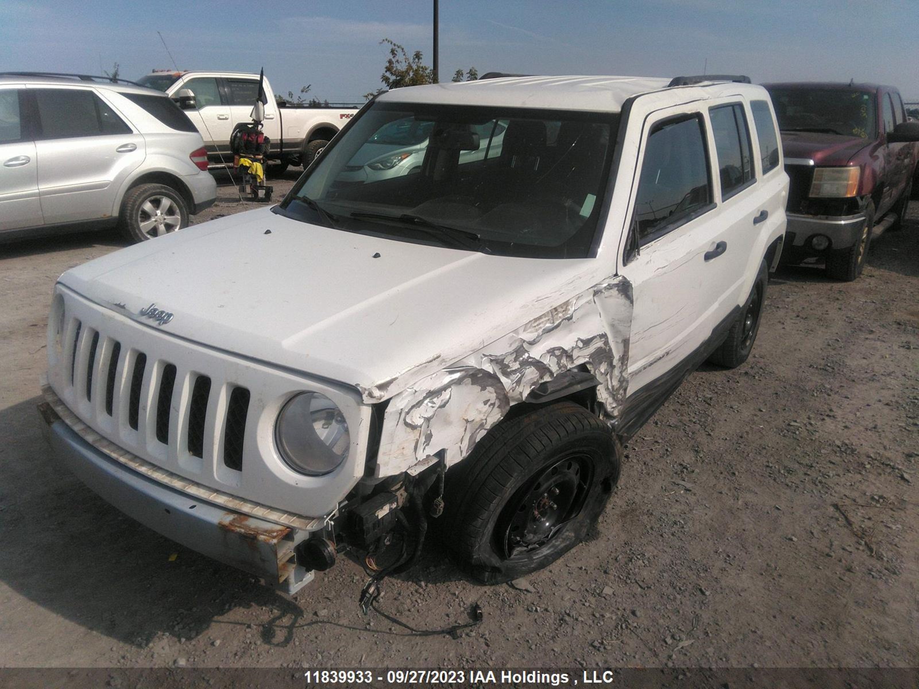 Photo 5 VIN: 1C4NJRAB0ED568305 - JEEP LIBERTY (PATRIOT) 