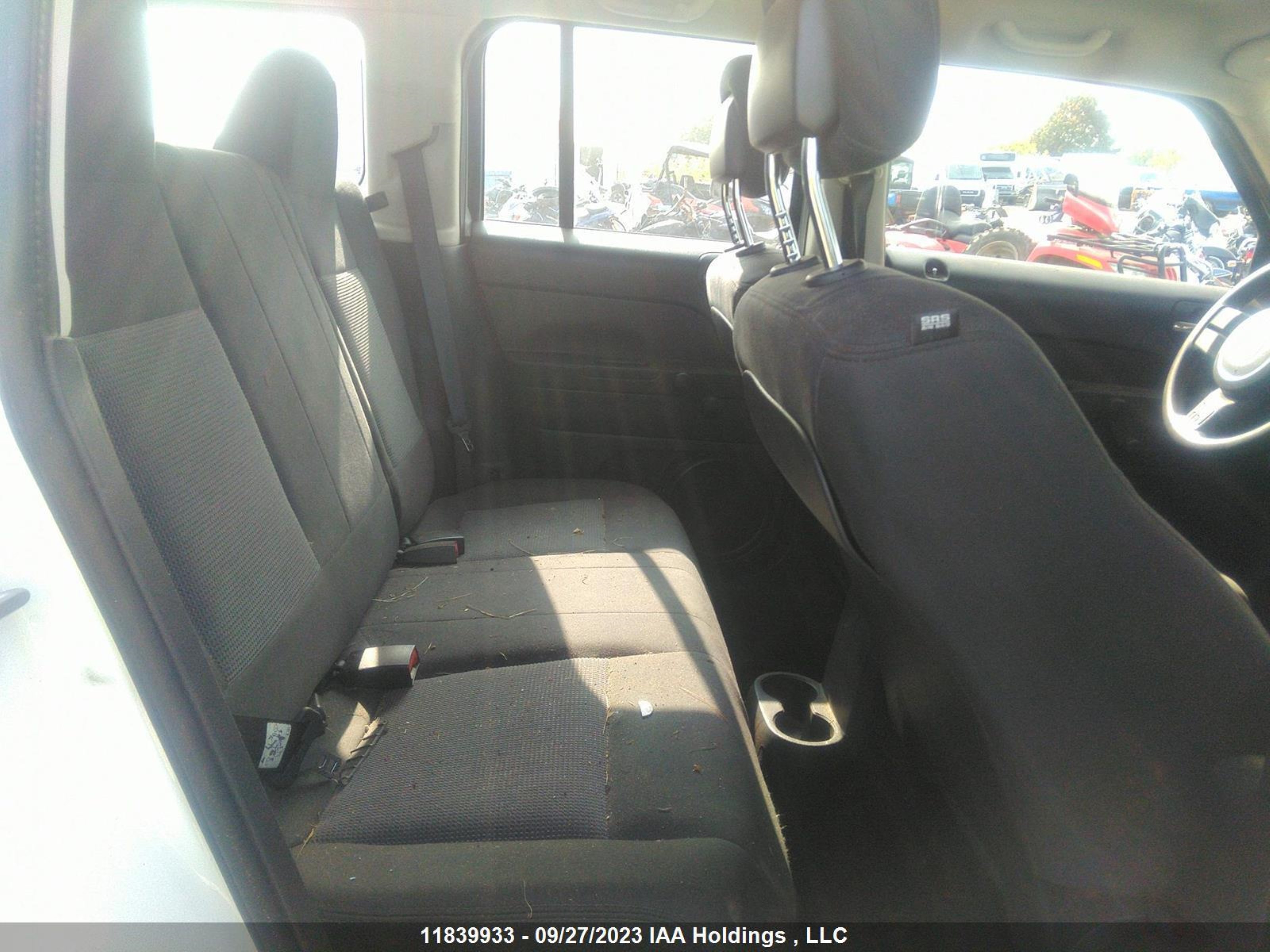 Photo 7 VIN: 1C4NJRAB0ED568305 - JEEP LIBERTY (PATRIOT) 