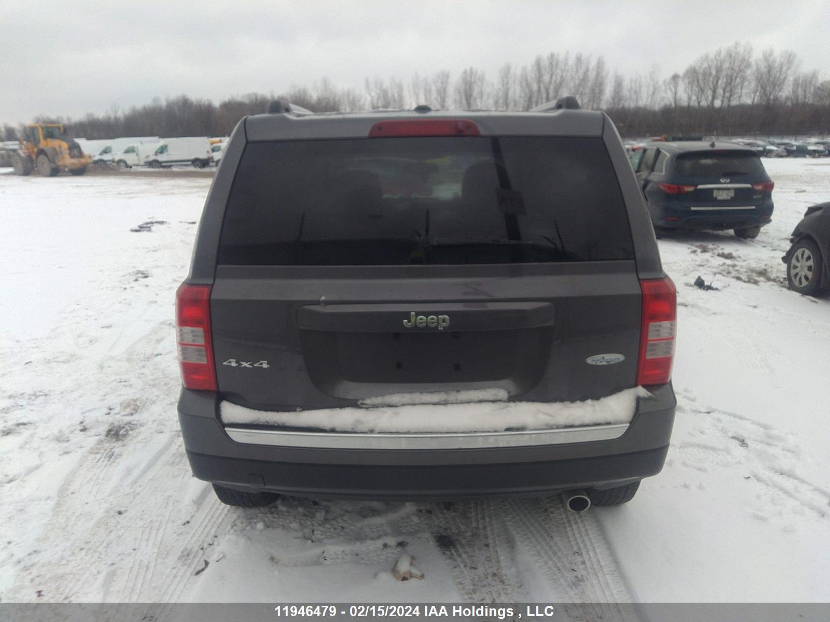 Photo 15 VIN: 1C4NJRAB0GD813591 - JEEP LIBERTY (PATRIOT) 