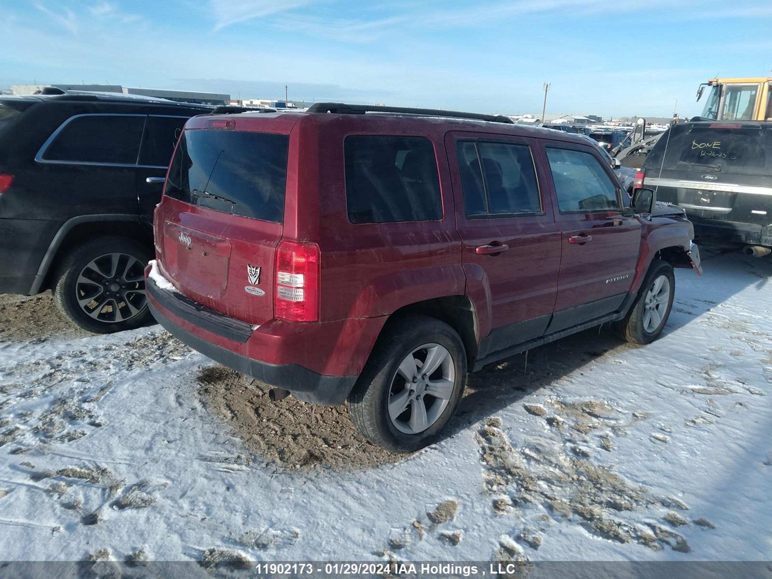 Photo 3 VIN: 1C4NJRAB4FD332998 - JEEP LIBERTY (PATRIOT) 