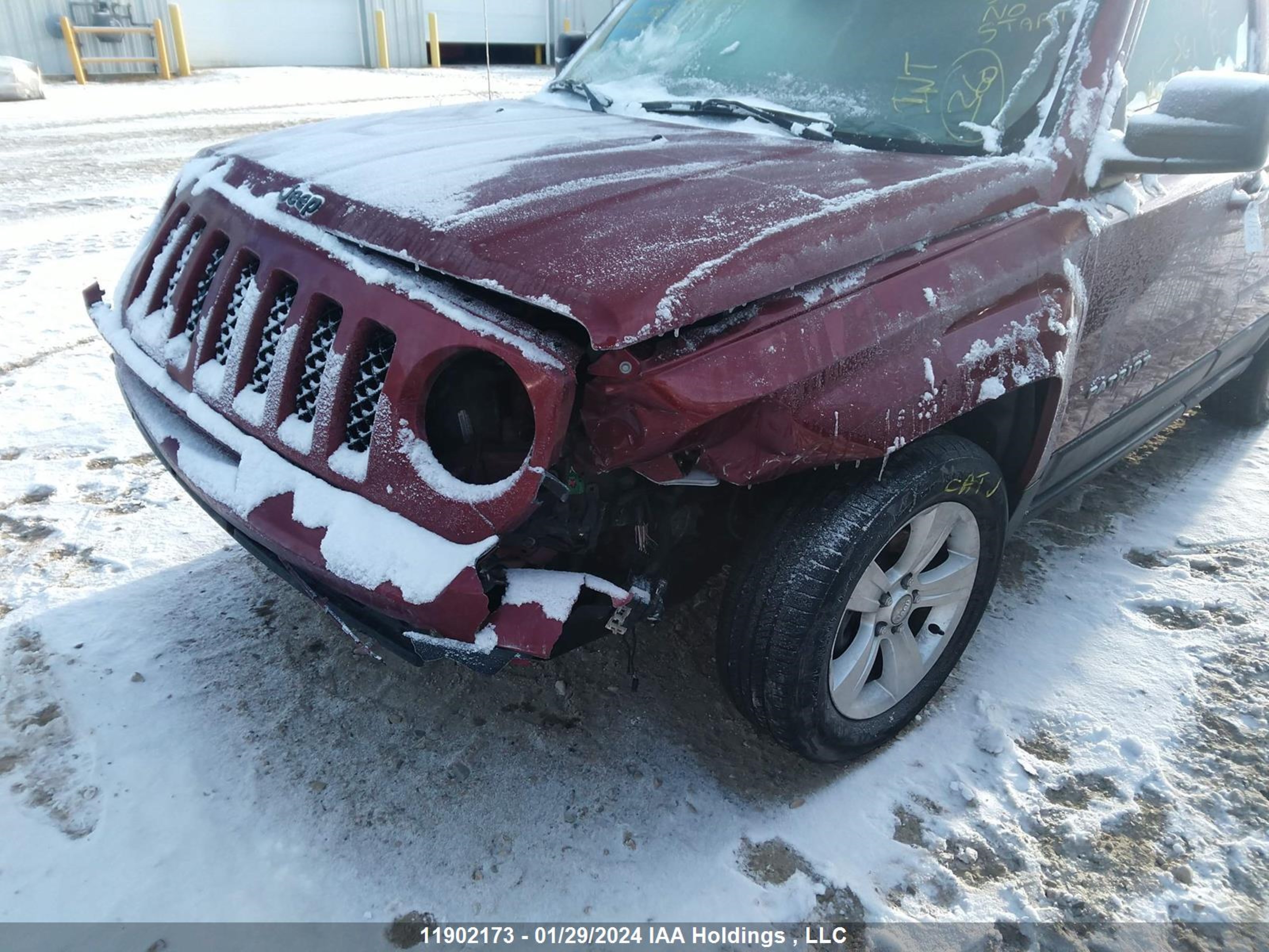 Photo 5 VIN: 1C4NJRAB4FD332998 - JEEP LIBERTY (PATRIOT) 