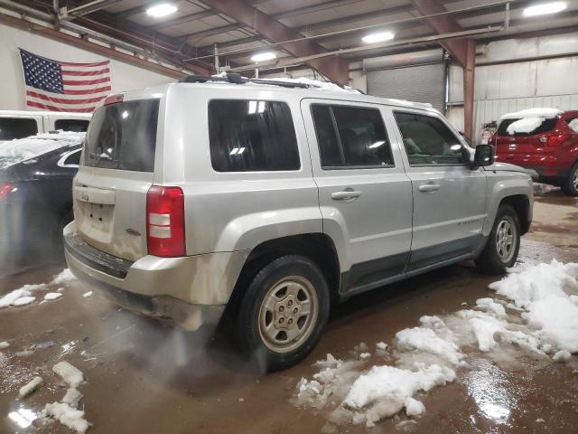 Photo 2 VIN: 1C4NJRAB7CD520569 - JEEP PATRIOT 