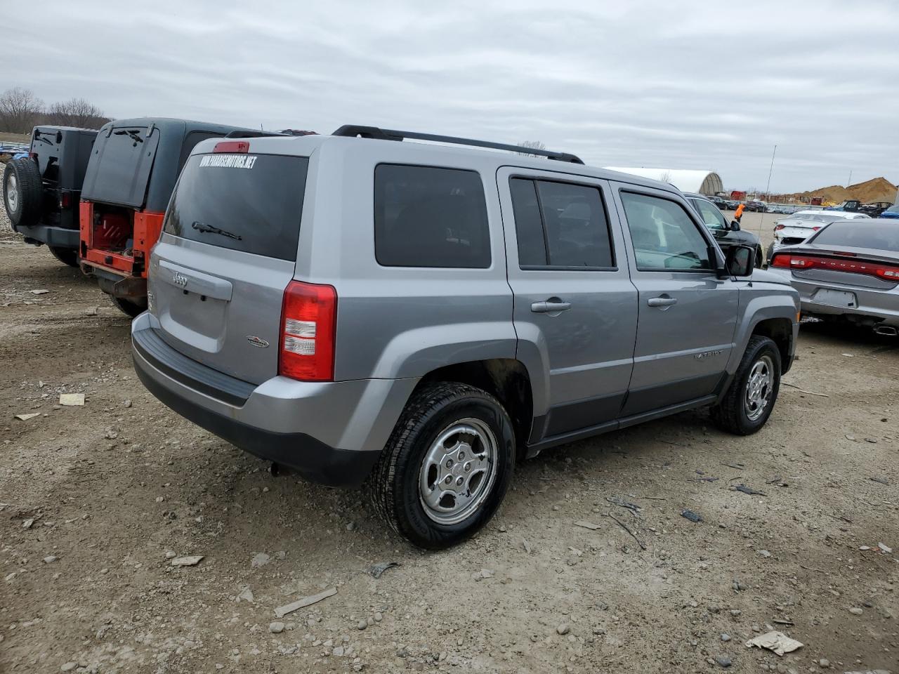 Photo 2 VIN: 1C4NJRAB7FD108950 - JEEP LIBERTY (PATRIOT) 