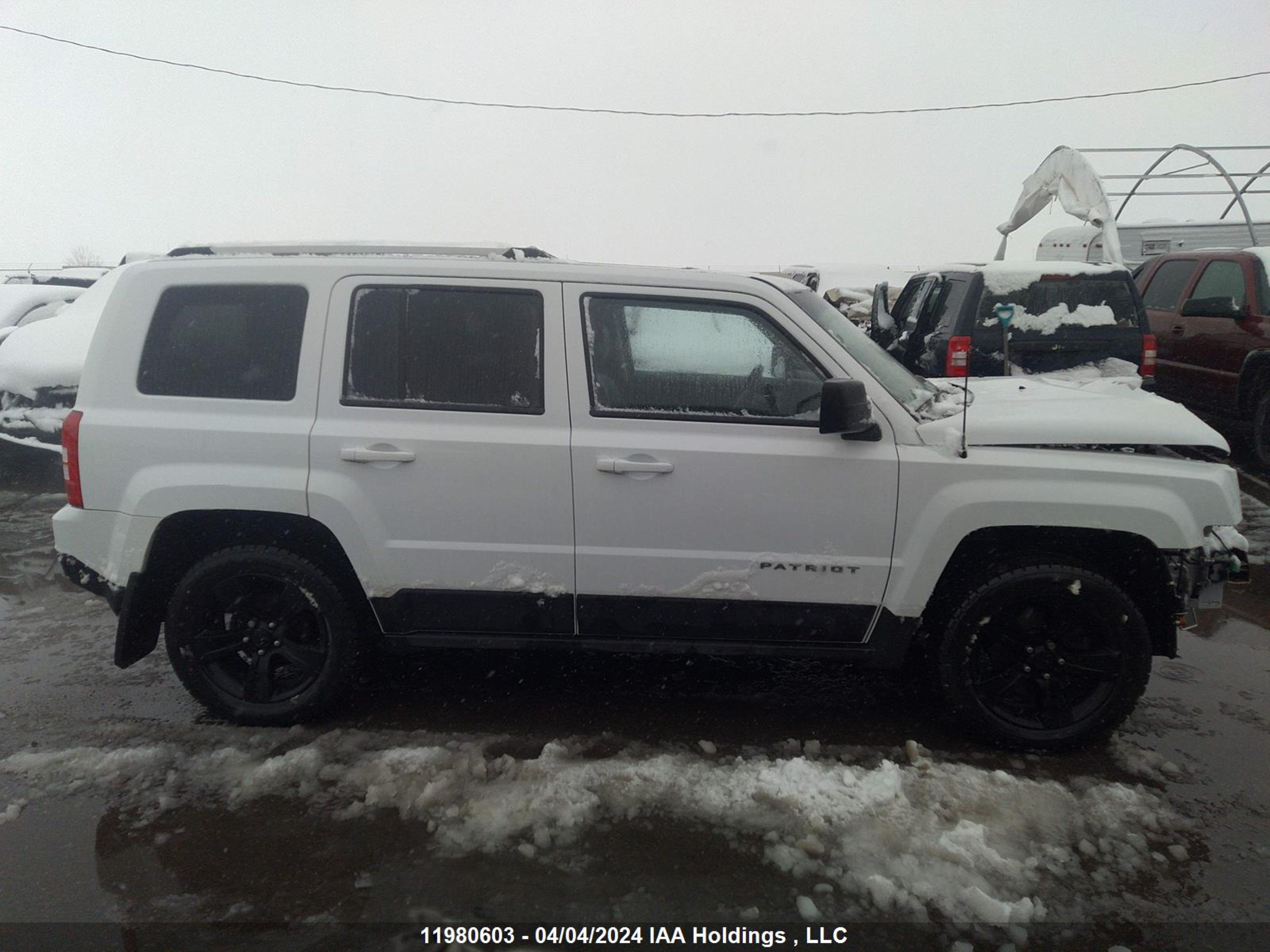 Photo 13 VIN: 1C4NJRAB8HD164057 - JEEP LIBERTY (PATRIOT) 