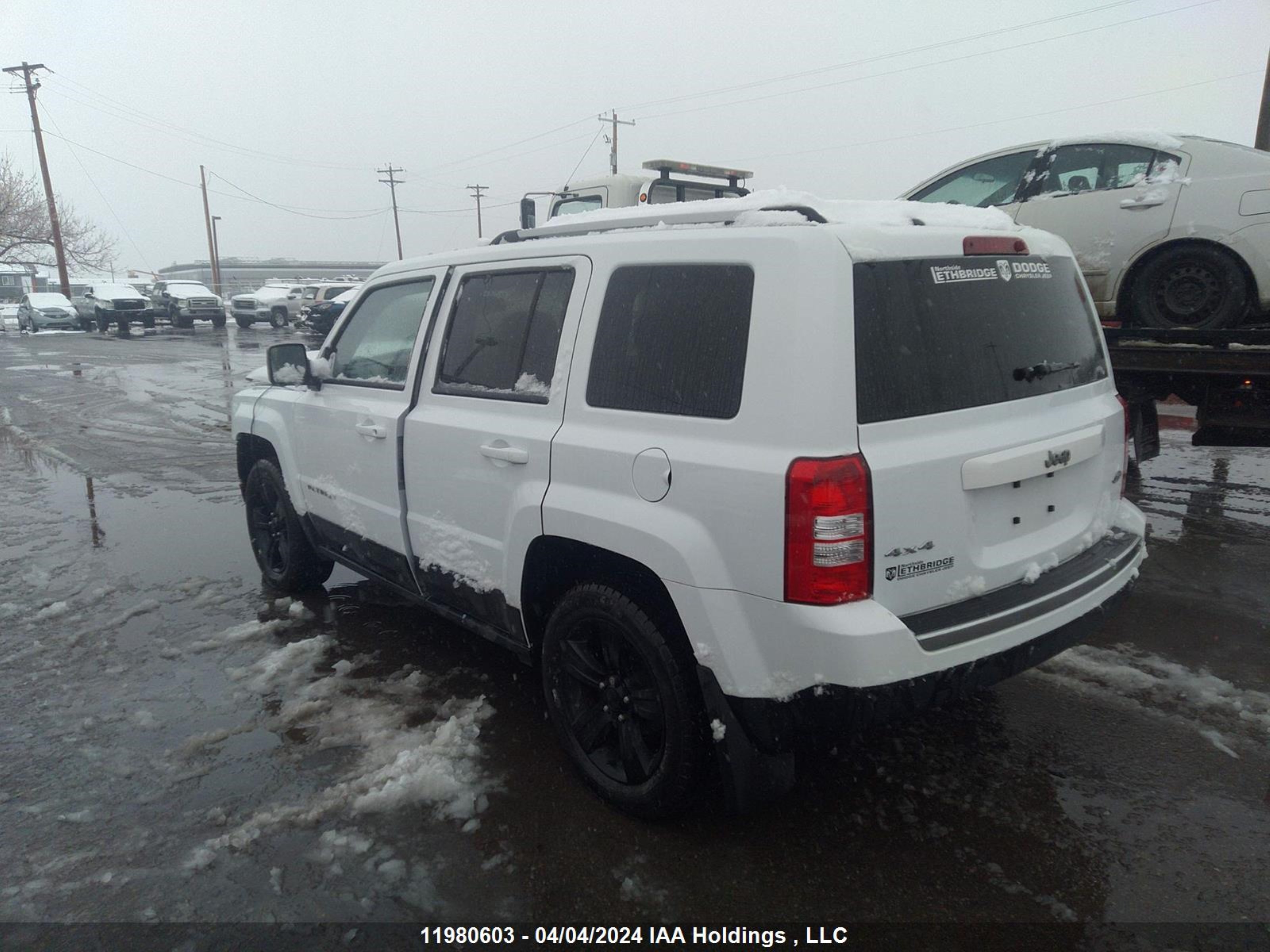 Photo 2 VIN: 1C4NJRAB8HD164057 - JEEP LIBERTY (PATRIOT) 