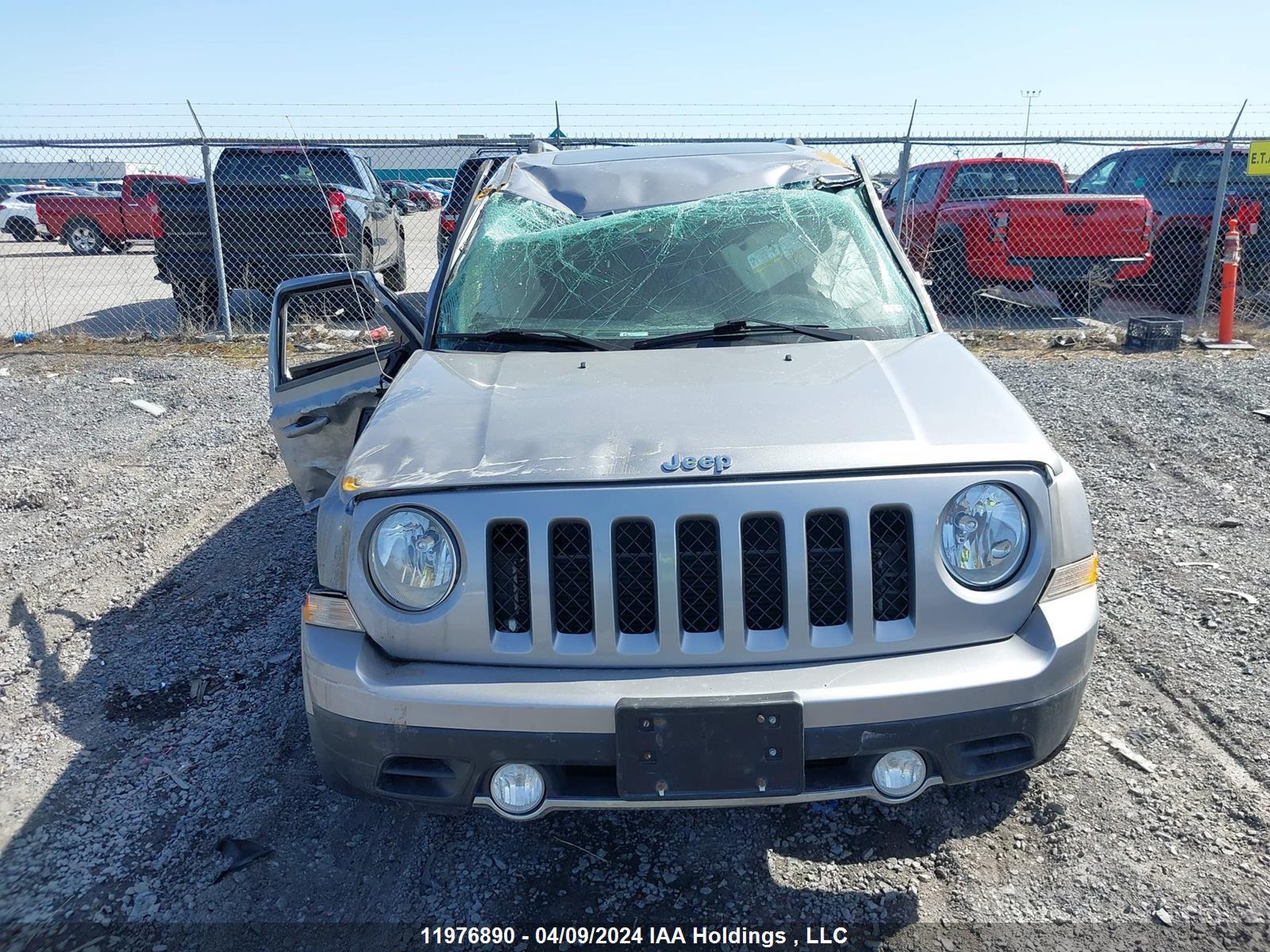 Photo 11 VIN: 1C4NJRAB9GD625992 - JEEP LIBERTY (PATRIOT) 