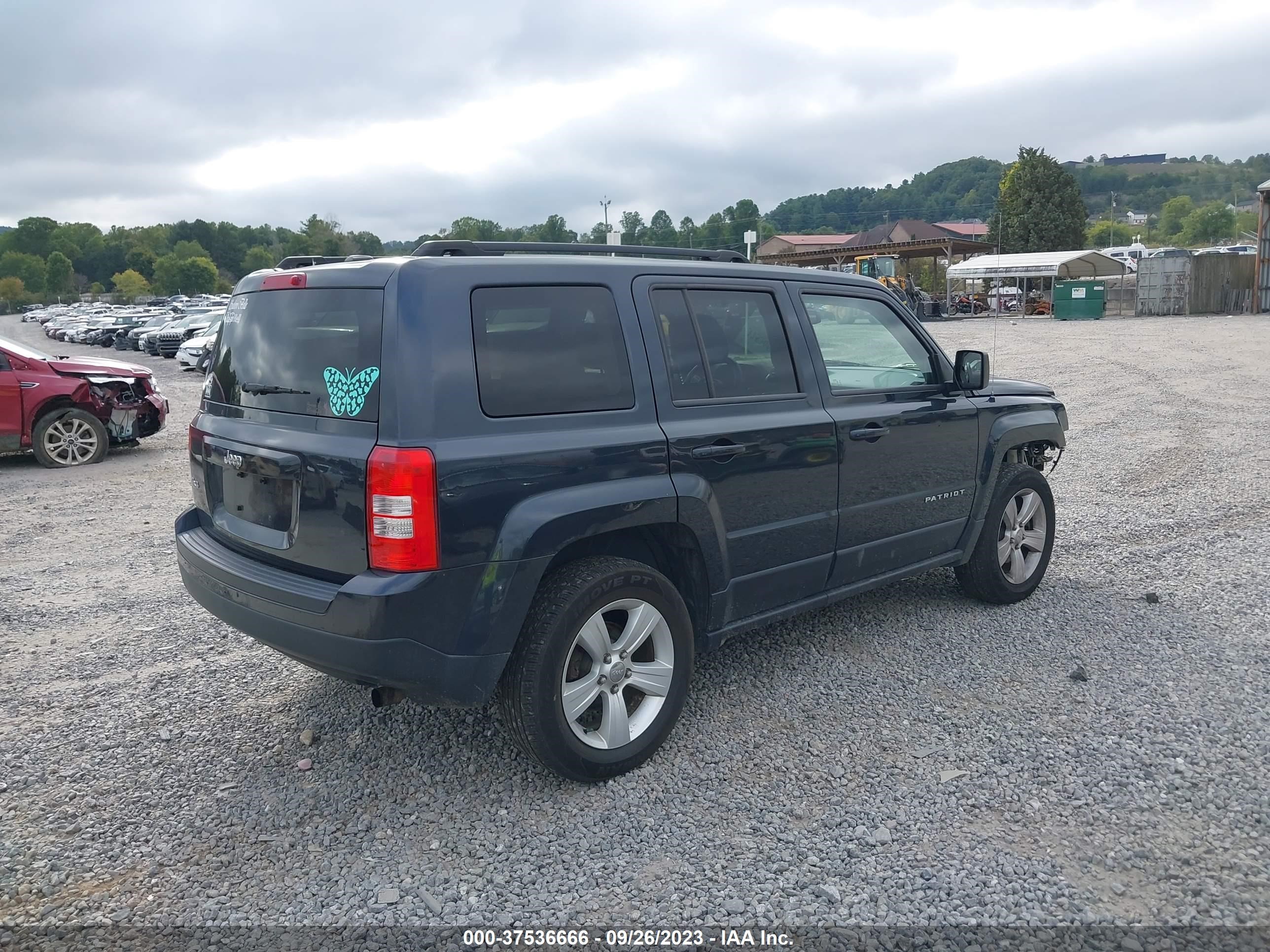 Photo 3 VIN: 1C4NJRBB0ED696283 - JEEP LIBERTY (PATRIOT) 