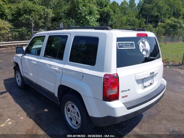 Photo 2 VIN: 1C4NJRBB0FD142923 - JEEP PATRIOT 