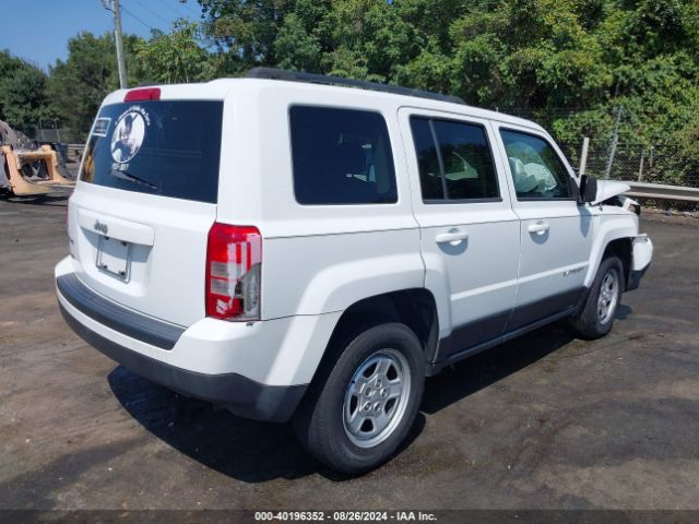 Photo 3 VIN: 1C4NJRBB0FD142923 - JEEP PATRIOT 