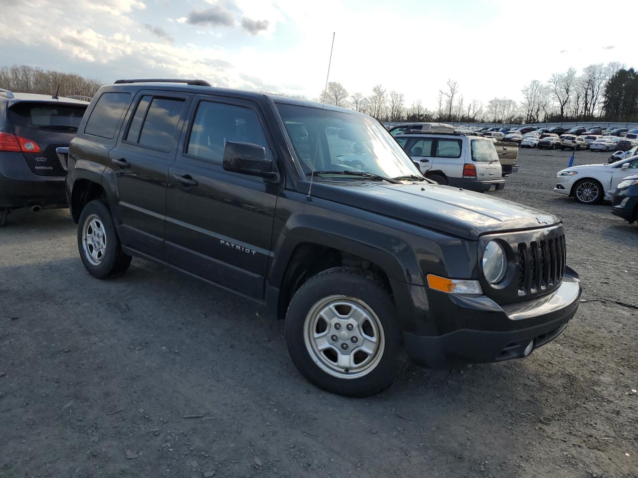 Photo 3 VIN: 1C4NJRBB0GD512141 - JEEP LIBERTY (PATRIOT) 