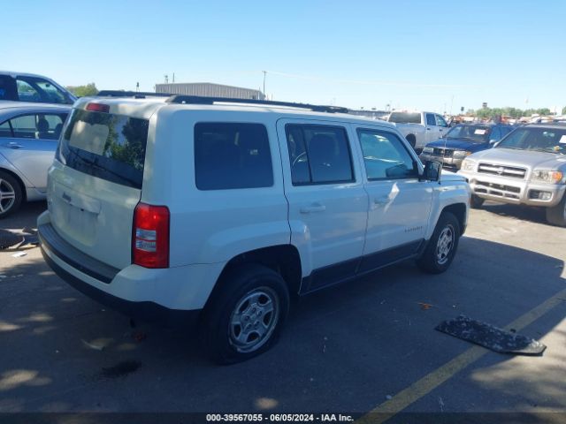 Photo 3 VIN: 1C4NJRBB0GD594789 - JEEP PATRIOT 