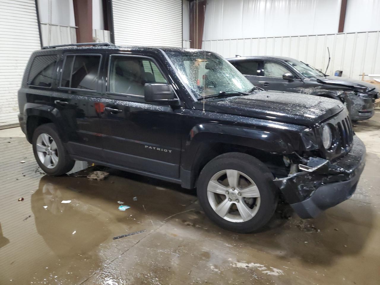 Photo 3 VIN: 1C4NJRBB0GD696772 - JEEP LIBERTY (PATRIOT) 