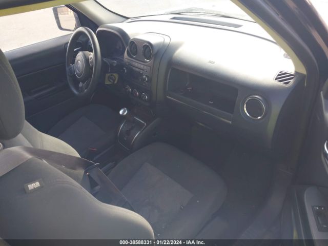 Photo 4 VIN: 1C4NJRBB1FD268871 - JEEP PATRIOT 