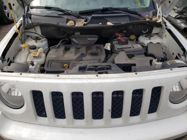 Photo 6 VIN: 1C4NJRBB1GD501956 - JEEP PATRIOT SP 