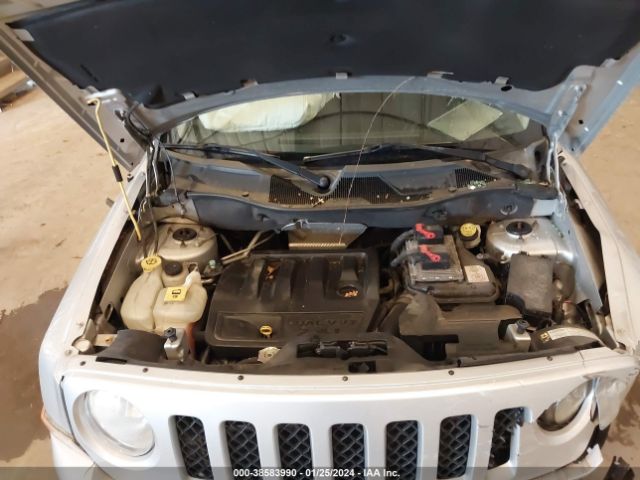 Photo 9 VIN: 1C4NJRBB2CD564333 - JEEP PATRIOT 