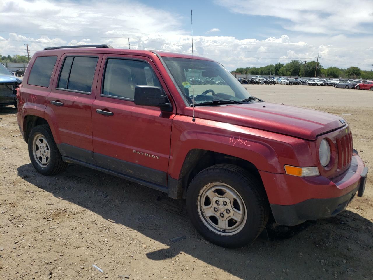 Photo 3 VIN: 1C4NJRBB2ED646775 - JEEP LIBERTY (PATRIOT) 