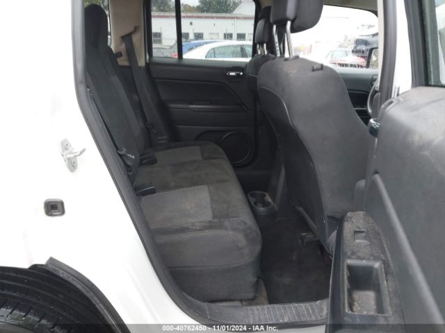 Photo 7 VIN: 1C4NJRBB2GD500363 - JEEP PATRIOT 