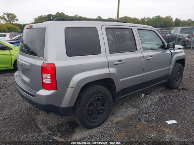 Photo 3 VIN: 1C4NJRBB2HD138827 - JEEP PATRIOT 