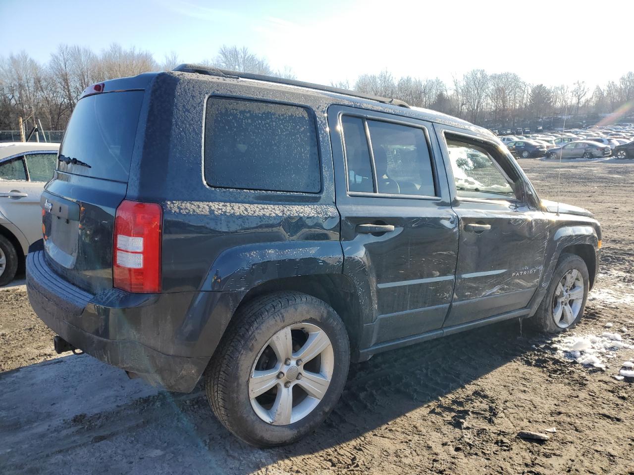 Photo 2 VIN: 1C4NJRBB3ED520750 - JEEP LIBERTY (PATRIOT) 