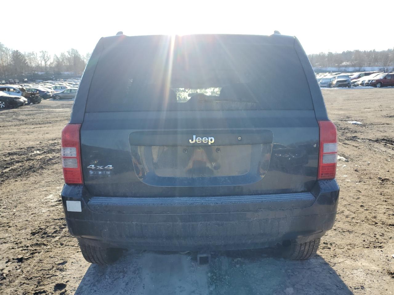 Photo 5 VIN: 1C4NJRBB3ED520750 - JEEP LIBERTY (PATRIOT) 