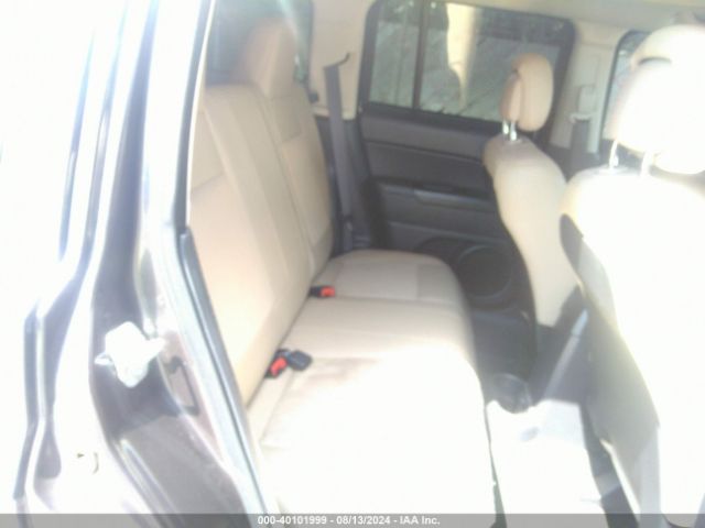 Photo 7 VIN: 1C4NJRBB4GD730986 - JEEP PATRIOT 