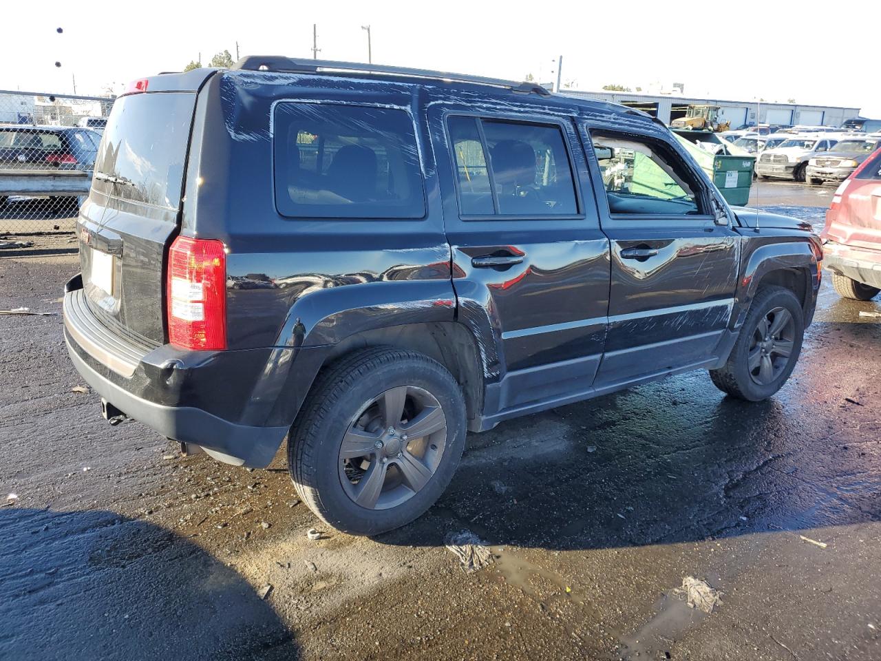 Photo 2 VIN: 1C4NJRBB5GD697187 - JEEP LIBERTY (PATRIOT) 