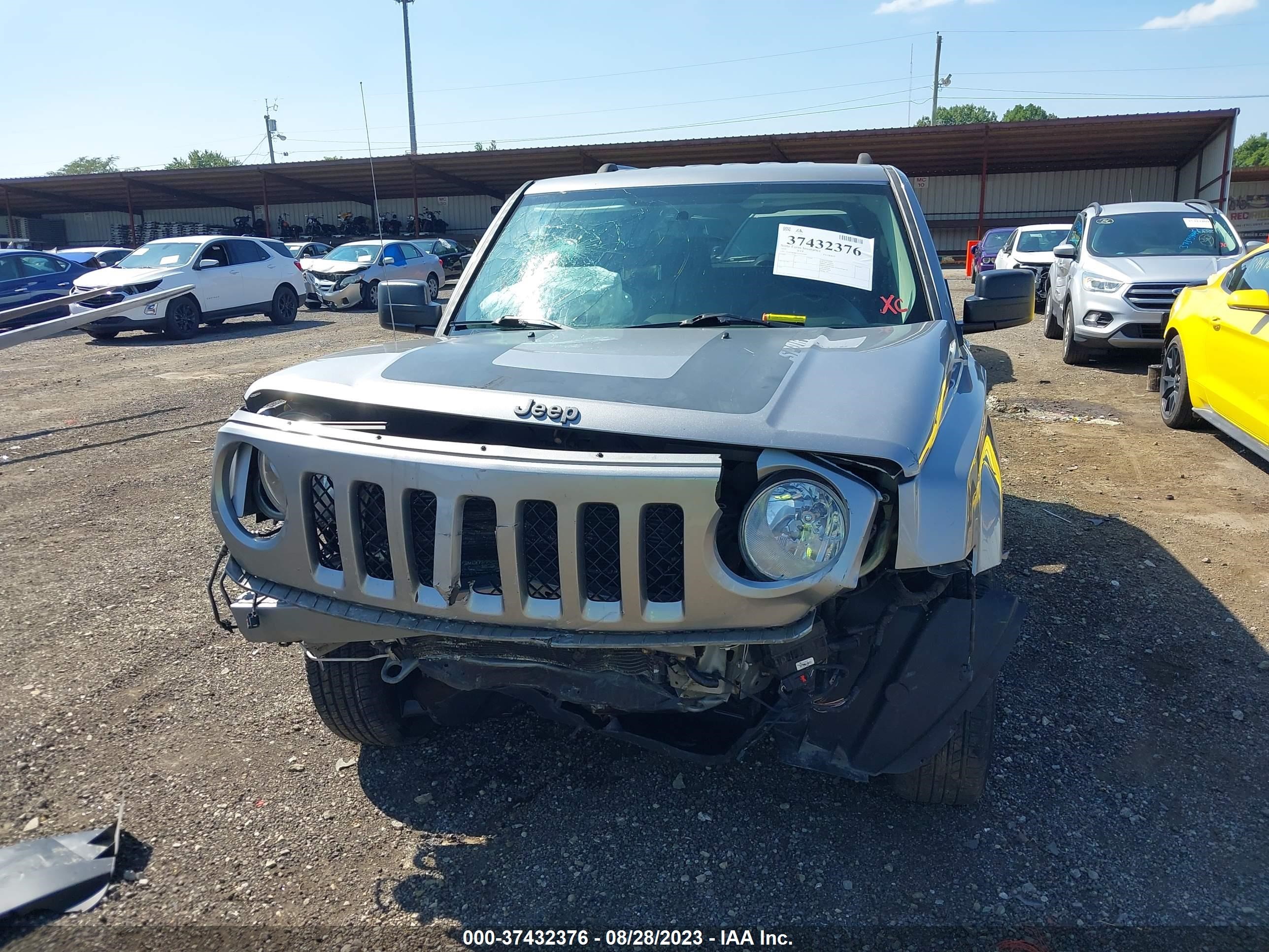 Photo 11 VIN: 1C4NJRBB5GD707099 - JEEP LIBERTY (PATRIOT) 