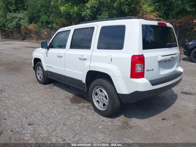 Photo 2 VIN: 1C4NJRBB5GD797919 - JEEP PATRIOT 