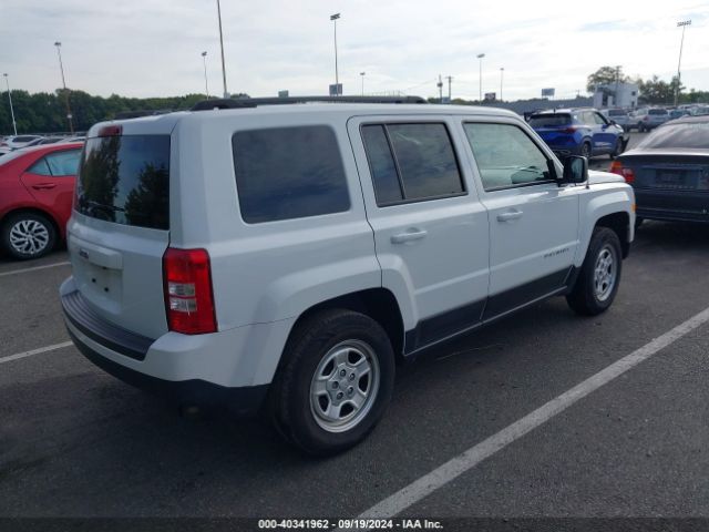 Photo 3 VIN: 1C4NJRBB5HD122041 - JEEP PATRIOT 