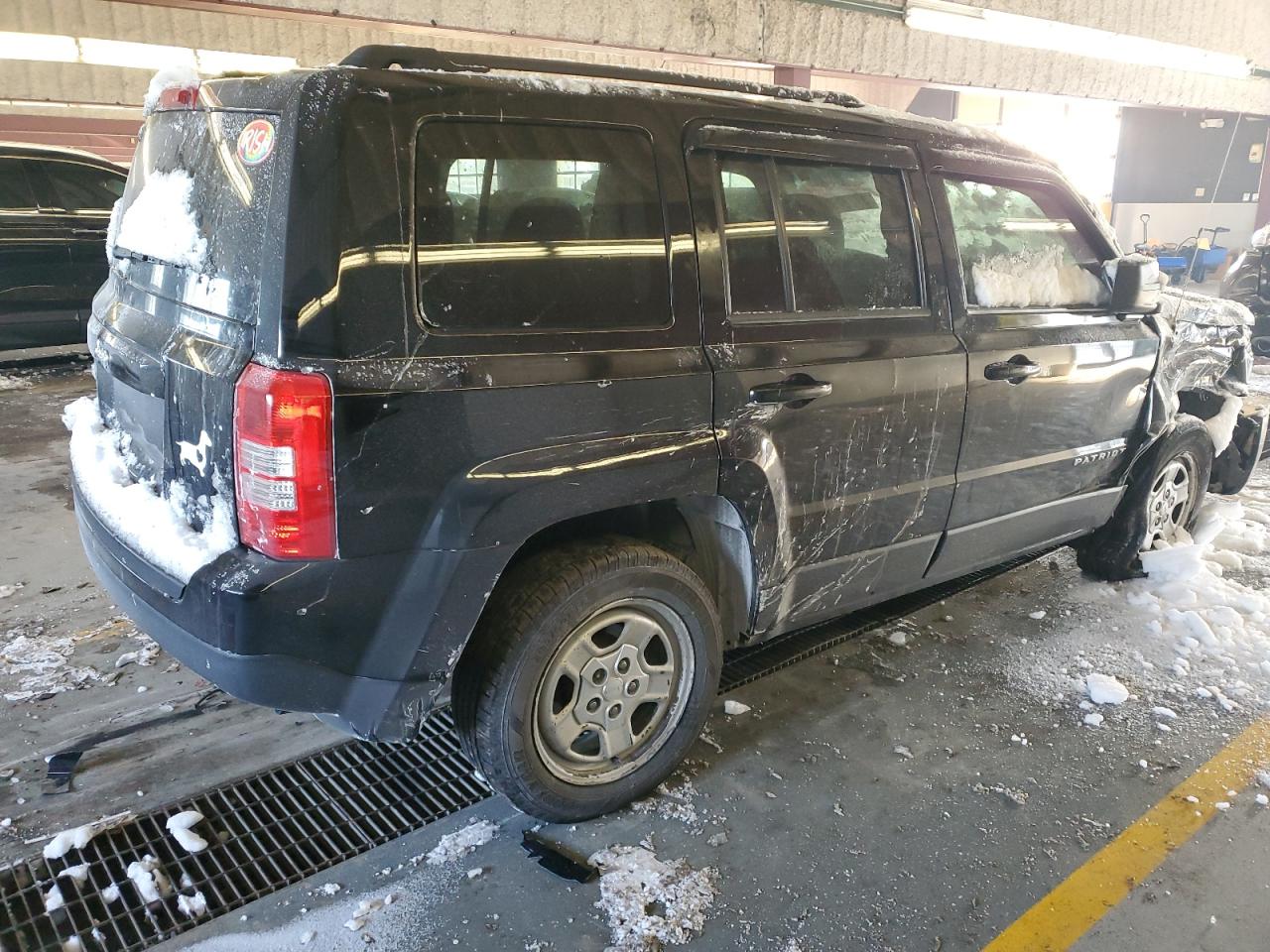 Photo 2 VIN: 1C4NJRBB6ED778681 - JEEP LIBERTY (PATRIOT) 