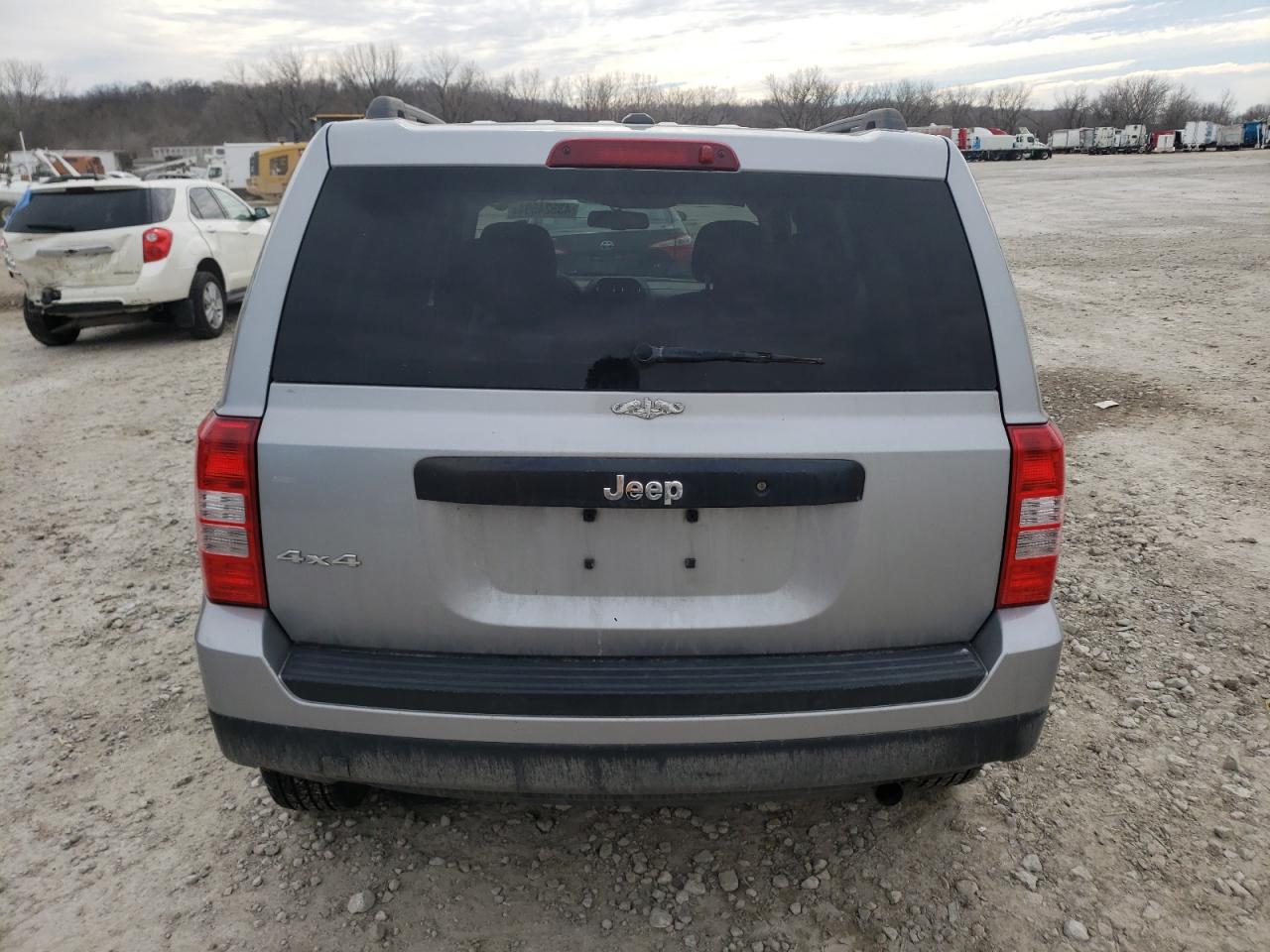 Photo 5 VIN: 1C4NJRBB6GD654719 - JEEP LIBERTY (PATRIOT) 