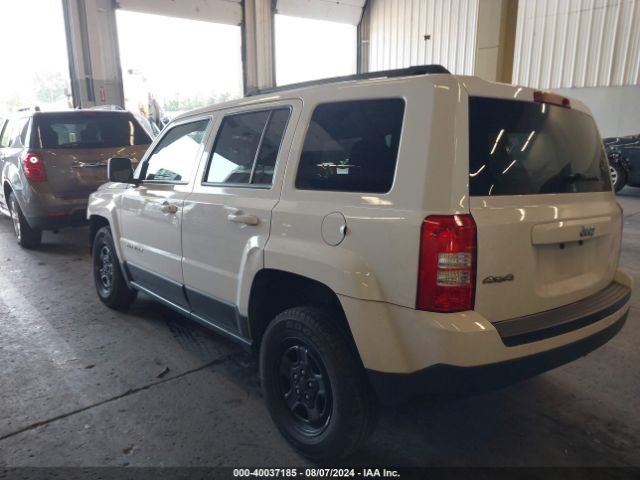 Photo 2 VIN: 1C4NJRBB6HD111212 - JEEP PATRIOT 