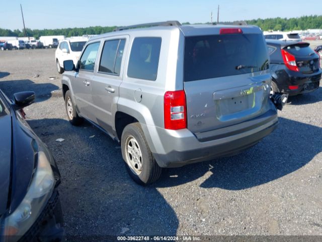 Photo 2 VIN: 1C4NJRBB6HD112599 - JEEP PATRIOT 