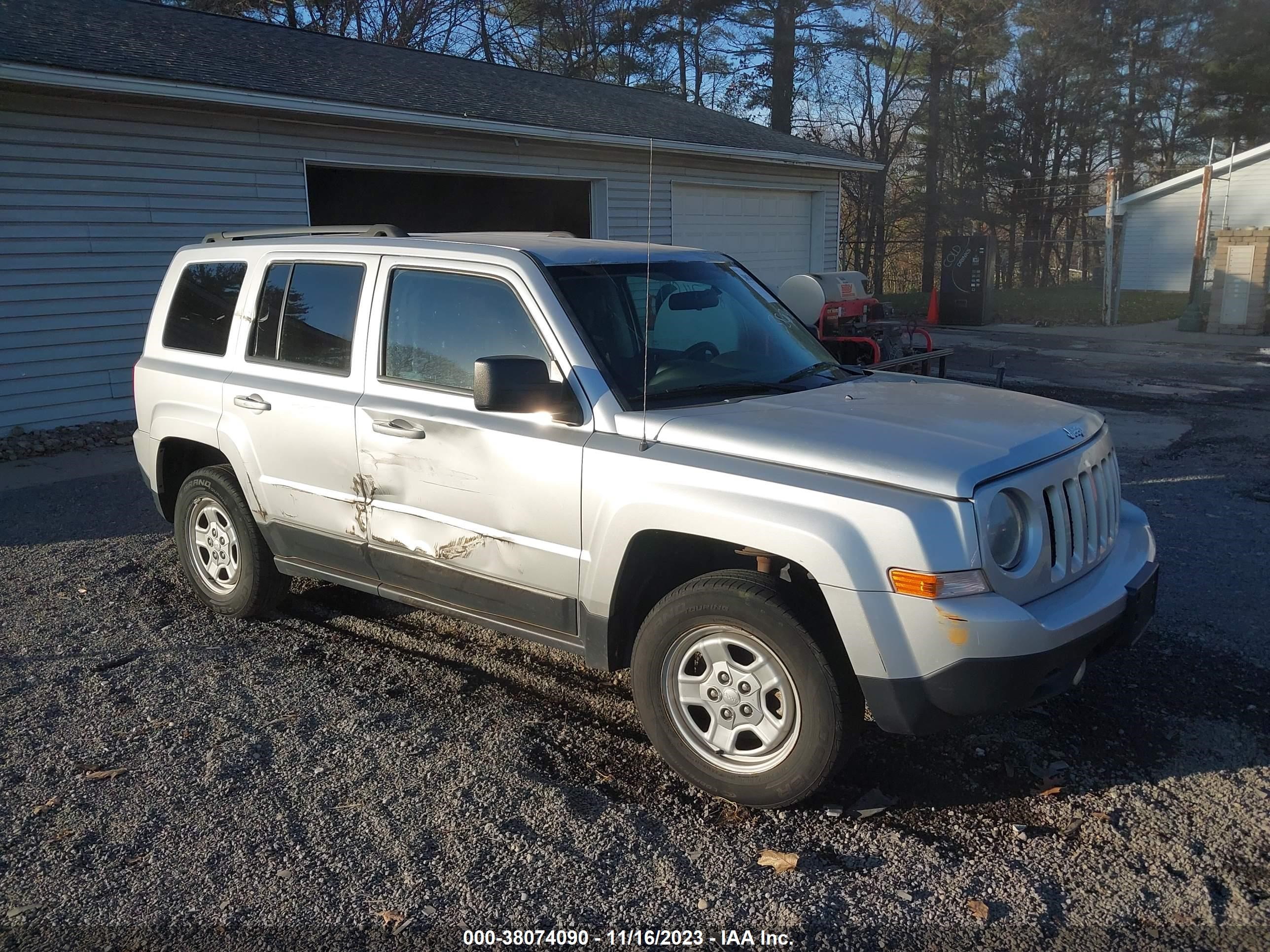 Photo 0 VIN: 1C4NJRBB7ED575816 - JEEP LIBERTY (PATRIOT) 