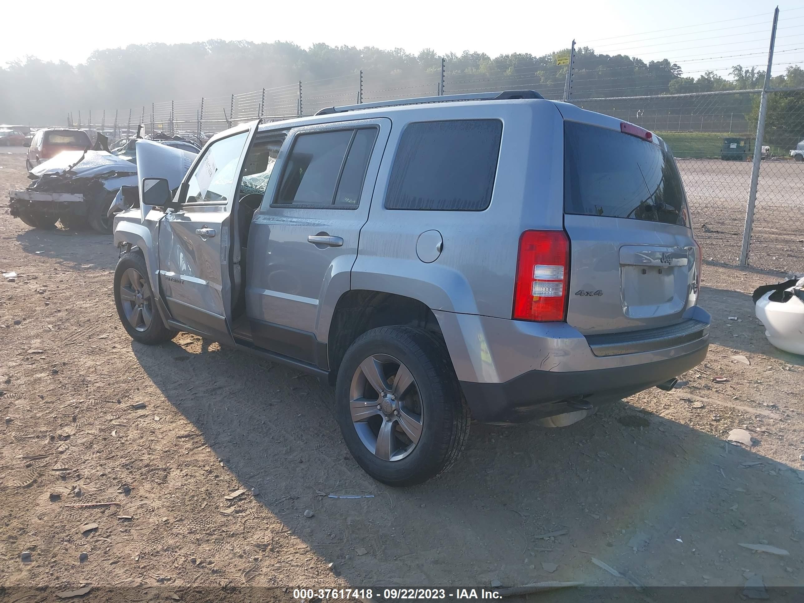 Photo 2 VIN: 1C4NJRBB7GD639310 - JEEP LIBERTY (PATRIOT) 