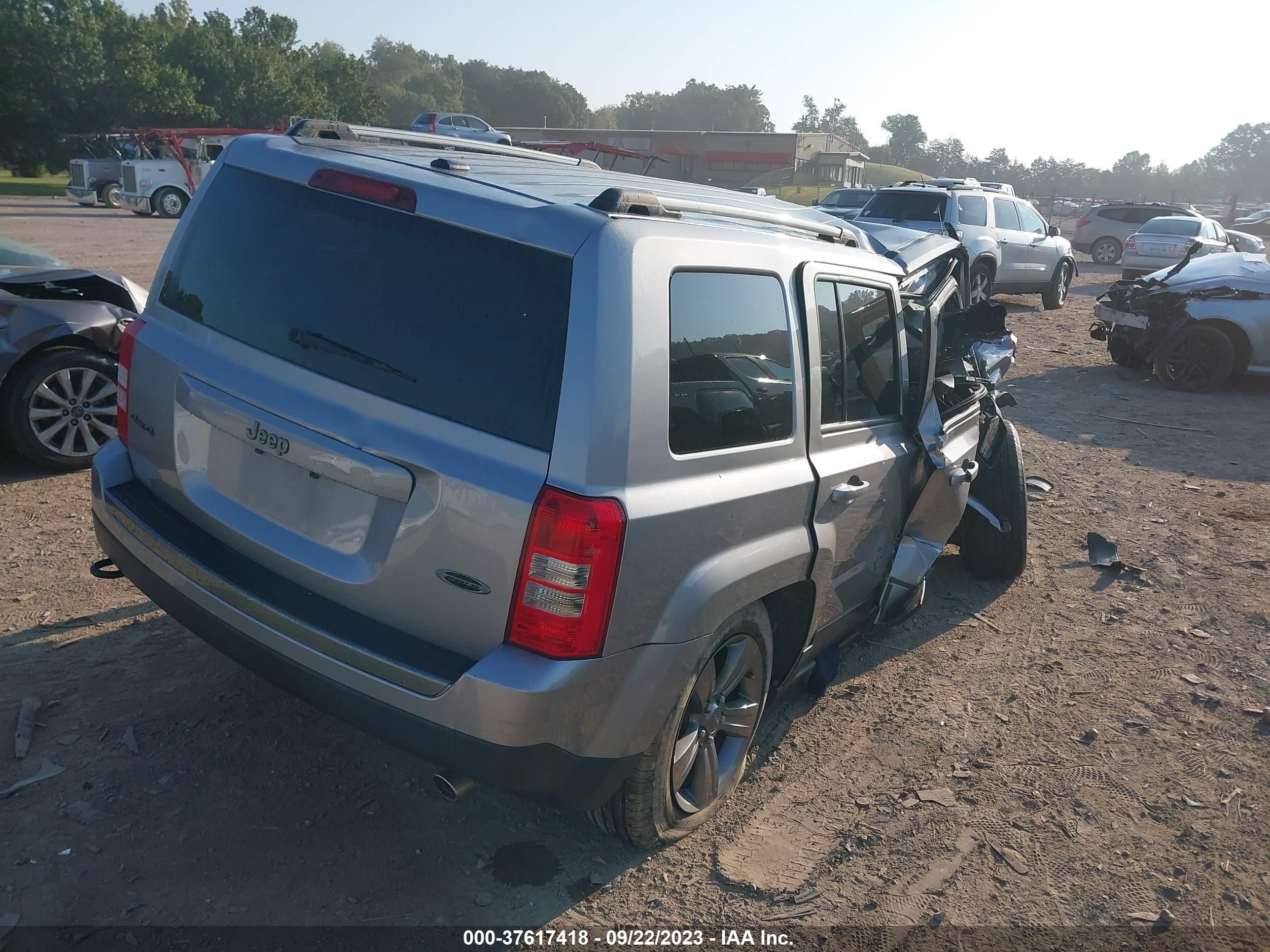 Photo 3 VIN: 1C4NJRBB7GD639310 - JEEP LIBERTY (PATRIOT) 