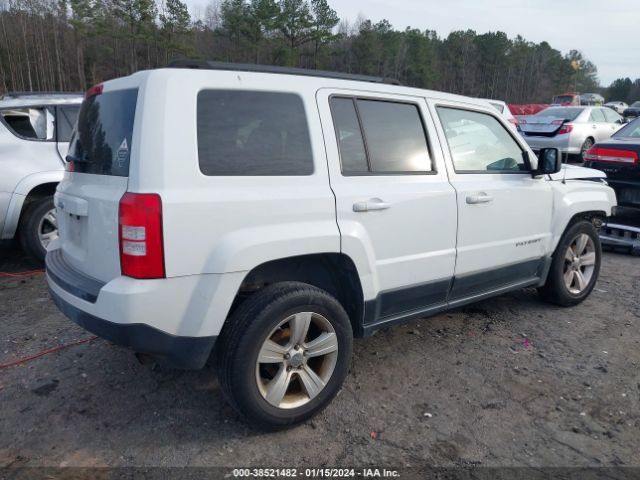 Photo 3 VIN: 1C4NJRBB8CD650049 - JEEP PATRIOT 