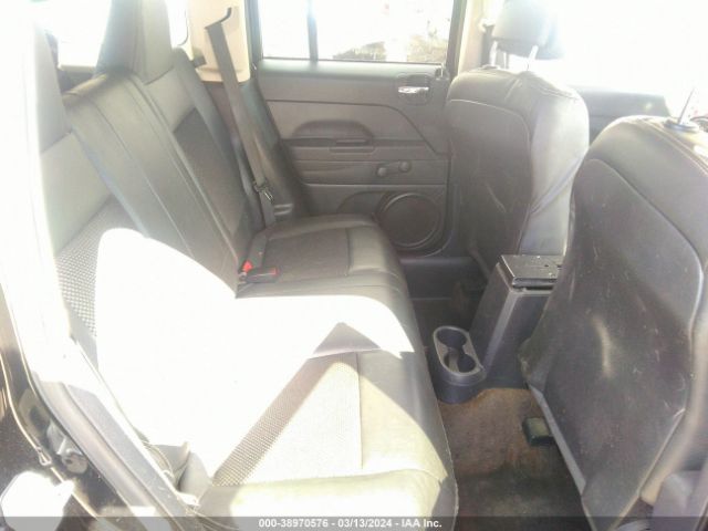 Photo 7 VIN: 1C4NJRBB8GD709252 - JEEP PATRIOT 