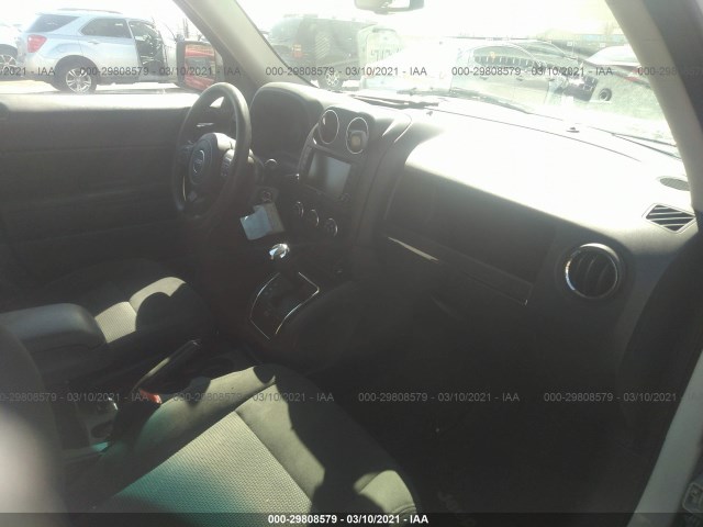 Photo 4 VIN: 1C4NJRBB8GD722776 - JEEP PATRIOT 