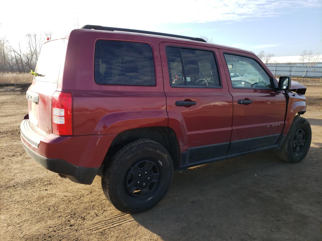 Photo 2 VIN: 1C4NJRBBXCD538028 - JEEP LIBERTY (PATRIOT) 