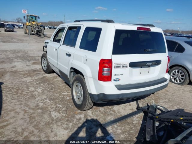 Photo 2 VIN: 1C4NJRBBXED532328 - JEEP PATRIOT 